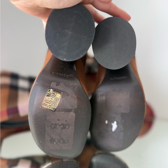 New Burberry - Checked over-the-knee boots $2,690 37 - Picture 8 of 12